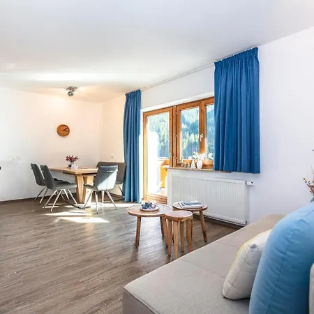 Sportchalet アパート